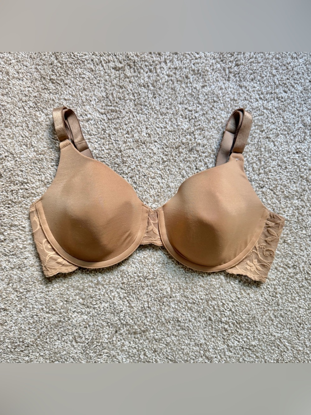 Wacoal Bra 34D Tan Lace Underwire Lined Adjustable Straps Back Closure 65360